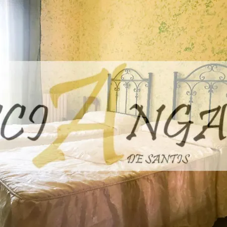 Couette-café Sciangai De Santis *